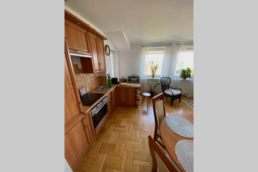 Apartment Apartament 40 M Kw Z Garazem Podziemnym *